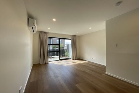Photo of property in 9/474 West Coast Road, Glen Eden, Auckland, 0602