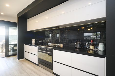 Photo of property in 14 Huffington Place, Feilding, 4702