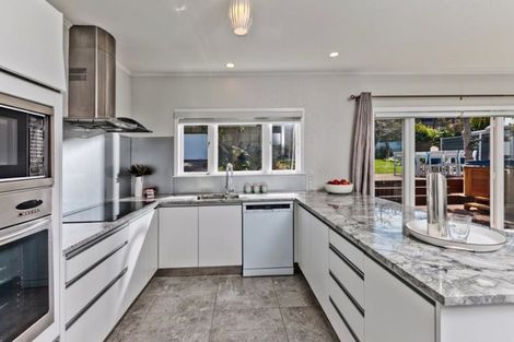 Photo of property in 68 Kowhai Road, Campbells Bay, Auckland, 0630