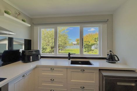 Photo of property in 25 Rhodes Street, Waimate, 7924
