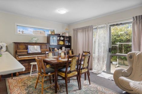 Photo of property in 20c Kelvin Place, Hamilton East, Hamilton, 3216