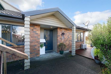 Photo of property in 53 Helleur Road, Massey, Auckland, 0614