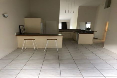 Photo of property in 2/1b Birkenhead Avenue, Birkenhead, Auckland, 0626