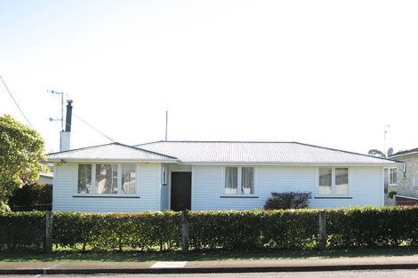 Photo of property in 6 Montgomery Street, Waipukurau, 4200