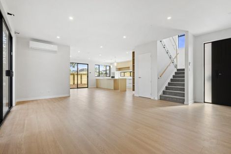 Photo of property in 19 Waterloo Road, Milford, Auckland, 0620