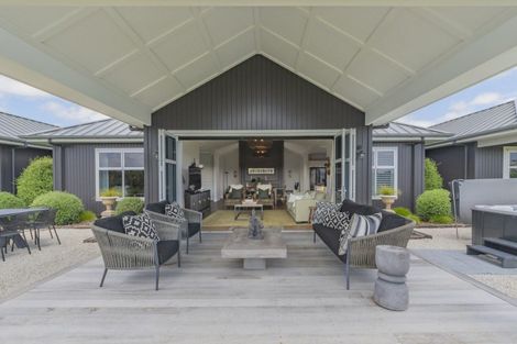 Photo of property in 90 Bushlake Way, Kingseat, Papakura, 2580