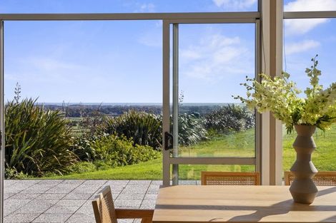 Photo of property in 100 Elsham Road, Lepperton, New Plymouth, 4373