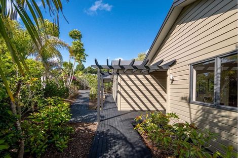 Photo of property in 15 Alderton Drive, Kerikeri, 0230