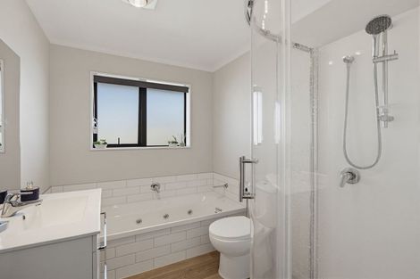 Photo of property in 35 Wilkin Road, Woodend, 7610