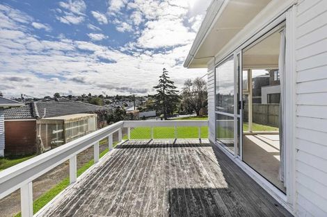 Photo of property in 10 Pax Avenue, Forrest Hill, Auckland, 0620