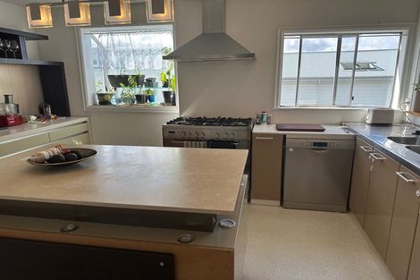 Photo of property in 71 Washington Avenue, Brooklyn, Wellington, 6021