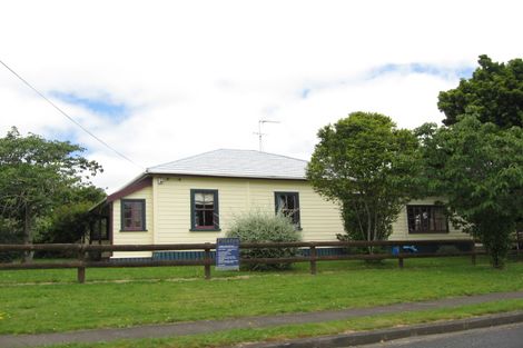 Photo of property in 1 Puriri Road, Pukekohe, 2120