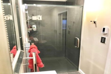 Photo of property in 43a Shanaway Rise, Hillcrest, Auckland, 0627