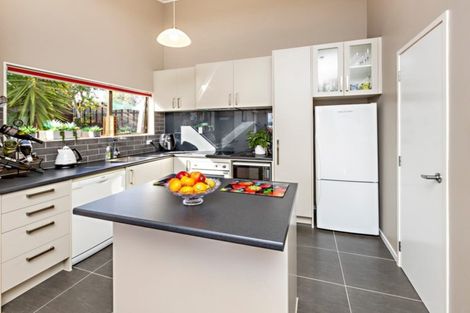 Photo of property in 16 Proteus Place, Half Moon Bay, Auckland, 2012