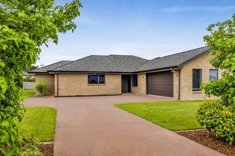 Photo of property in 12 Mercade Close, Stratford, 4332