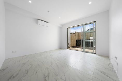 Photo of property in 298a Sunset Road, Windsor Park, Auckland, 0632