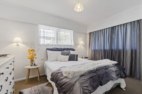 Photo of property in 2 Hogan Street, Pukekohe, 2120