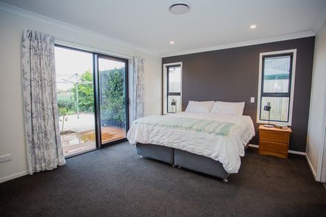 Photo of property in 52 Norfolk Drive, Cambridge, 3434