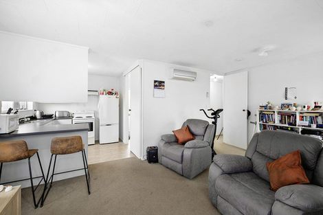 Photo of property in 2/47 South Road, Blagdon, New Plymouth, 4310