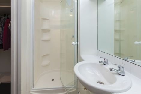 Photo of property in 135 Fendalton Road, Fendalton, Christchurch, 8052