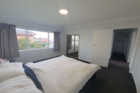 Photo of property in 2/3 Opaheke Road, Papakura, 2110