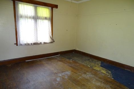 Photo of property in 28 Ocean Beach Road, Bluff, 9814