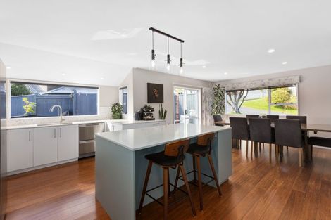 Photo of property in 20 Sailmaker Close, Whitby, Porirua, 5024