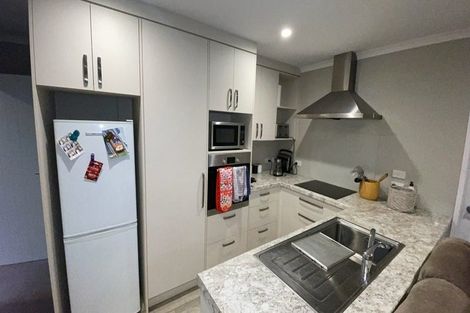 Photo of property in 1/144 Forest Lake Road, Forest Lake, Hamilton, 3200