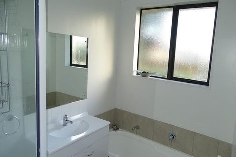 Photo of property in 5 Les Marston Place, Pukekohe, 2120