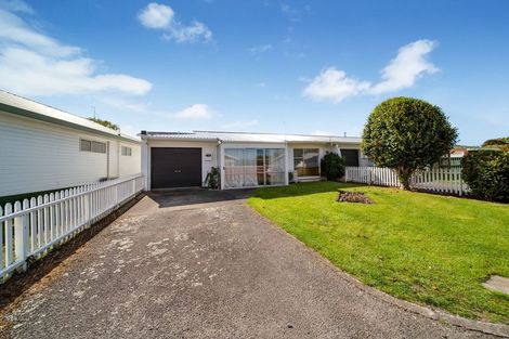 Photo of property in 59 Murray Avenue, Hawera, 4610