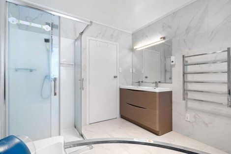 Photo of property in 82b Woodglen Road, Glen Eden, Auckland, 0602