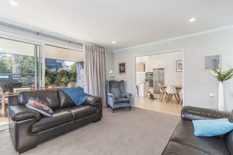 Photo of property in 16 Trevally Place, Snells Beach, 0920