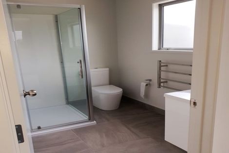 Photo of property in 9 Sandspit Road, Waiuku, 2123