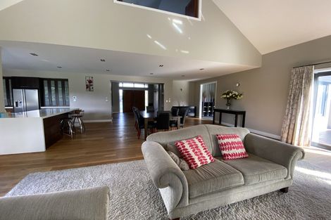Photo of property in 48 Fruitlands Road, Kumeu, 0810