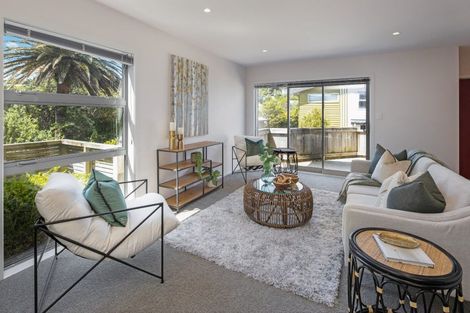 Photo of property in 61u8 Black Rock Road, Newlands, Wellington, 6037