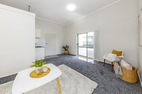 Photo of property in 8 Daniel Avenue, Mangere East, Auckland, 2024