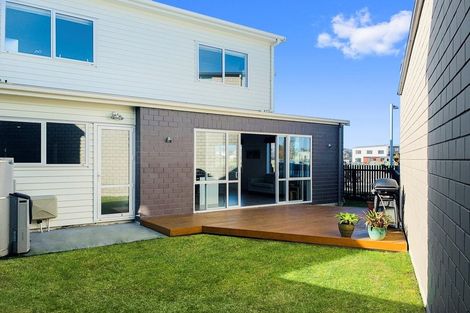 Photo of property in 15 Poaka Road, Hobsonville, Auckland, 0616