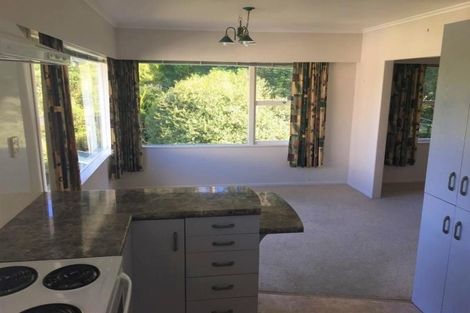 Photo of property in 41 Rimutaka Place, Titirangi, Auckland, 0604