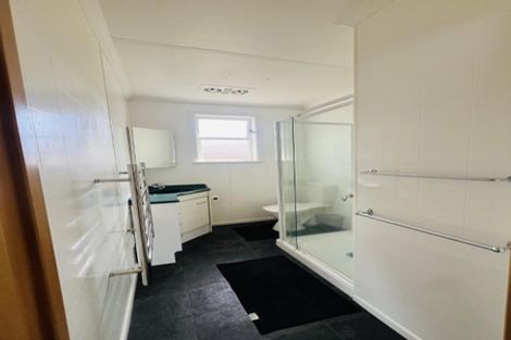 Photo of property in 6 Lewis Place, Highbury, Palmerston North, 4412