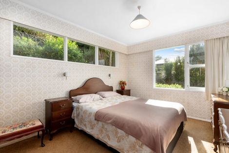 Photo of property in 25 Churton Drive, Churton Park, Wellington, 6037