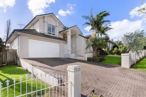 Photo of property in 19 Belgate Place, Somerville, Auckland, 2014