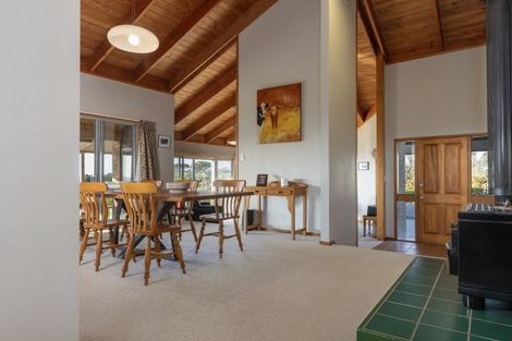 Photo of property in 457 Kiwitahi Road, Helensville, 0875