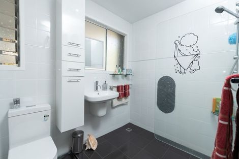 Photo of property in 10 Falls View Road, Haruru, 0204