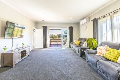 Photo of property in 472 Maharakeke Road, Waipukurau, 4281