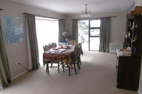 Photo of property in 68 Wairau Road, Picton, 7220