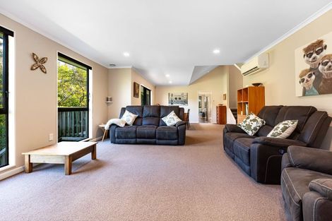 Photo of property in 48 Sailmaker Close, Whitby, Porirua, 5024