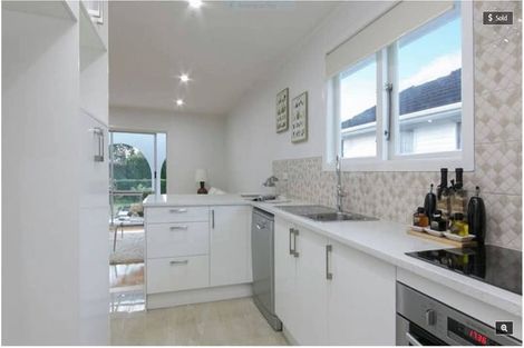 Photo of property in 31 Waipani Road, Te Atatu Peninsula, Auckland, 0610