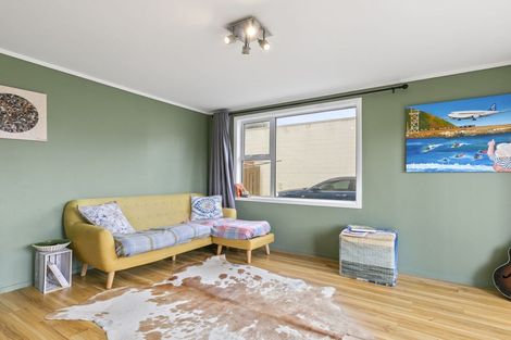 Photo of property in 102u1 Lyall Parade, Lyall Bay, Wellington, 6022