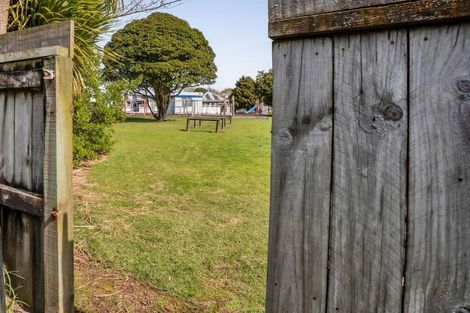 Photo of property in 12 Miro Street, Merrilands, New Plymouth, 4312
