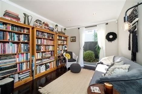 Photo of property in 41 Seaview Avenue, Northcote, Auckland, 0627